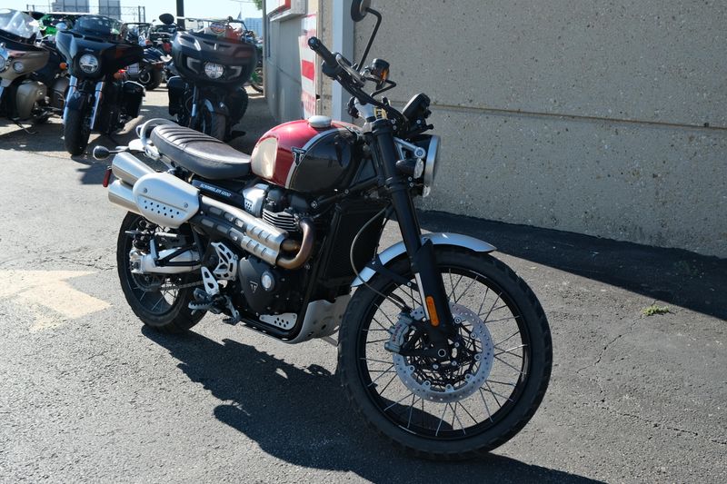 USED 2022 TRIUMPH SCRAMBLER 1200 Image 1