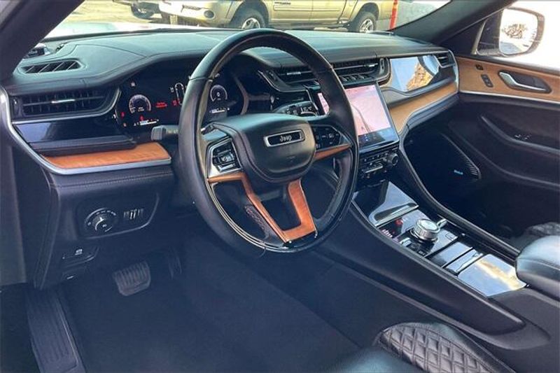 Used 2022 Jeep Grand Cherokee SummitImage 14