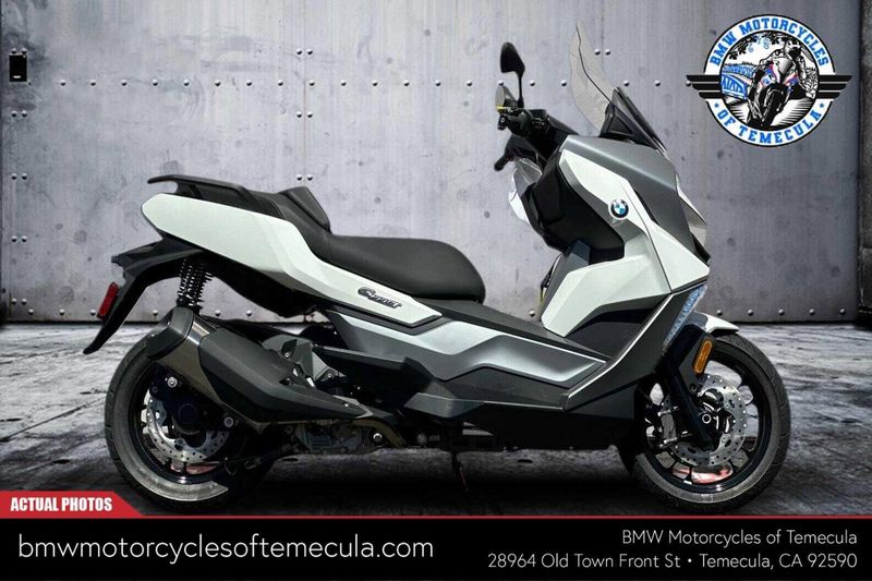 2024 BMW C 400 GT in a ALPINE WHITE exterior color. BMW Motorcycles of Temecula – Southern California (951) 506-6903 bmwmotorcyclesoftemecula.com 