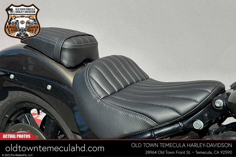 2022 Harley-Davidson Softail in a Black exterior color. BMW Motorcycles of Temecula – Southern California (951) 506-6903 bmwmotorcyclesoftemecula.com 