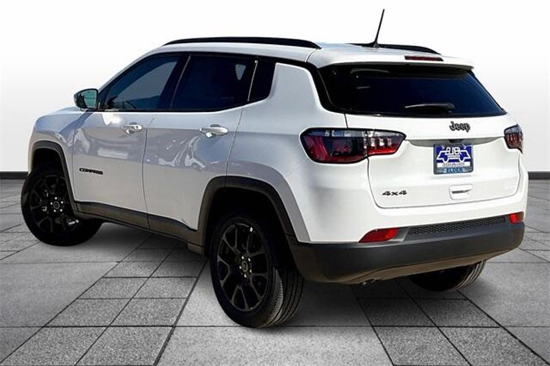 2025 Jeep Compass Latitude 4x4Image 3