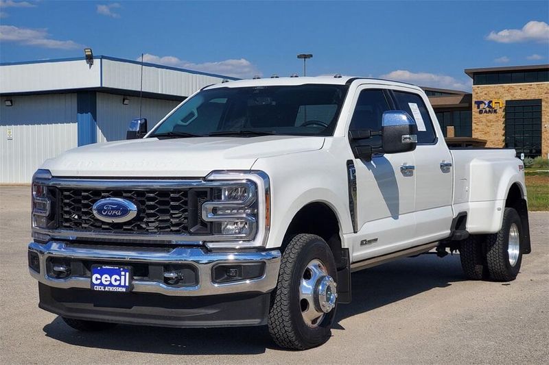 2024 Ford F-350 Lariat photo 8