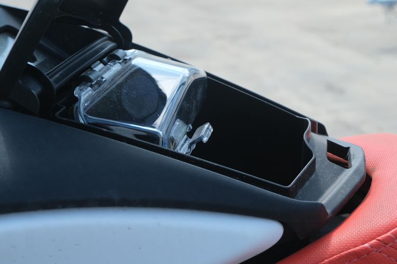 New 2025 SEADOO SPARK FOR 2 SUNRISE ORANGE AND DRAGON RED Image 14