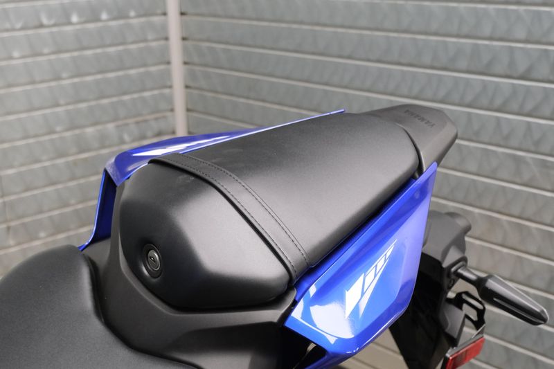 NEW 2026 YAMAHA YZFR3 ABS Image 16