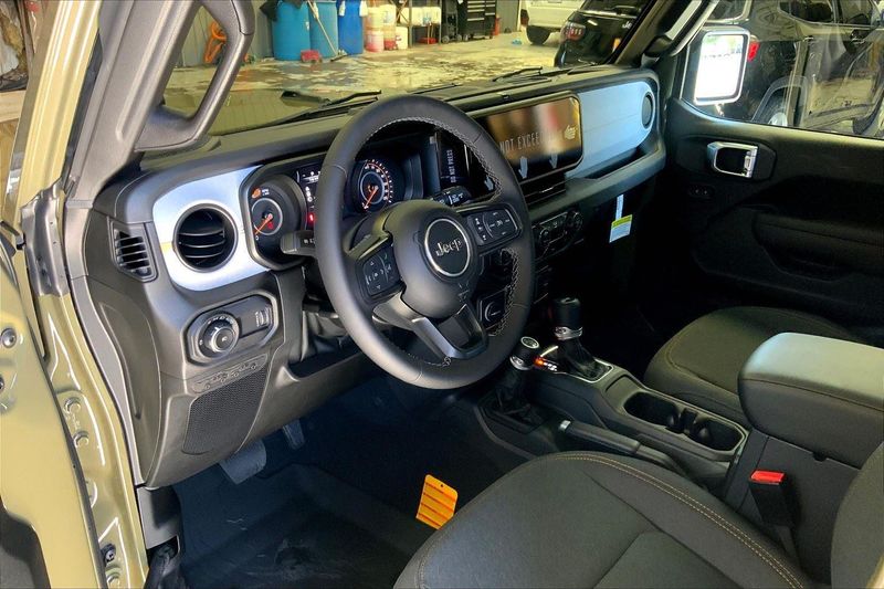 2025 Jeep Wrangler Unlimited Sport S photo 8