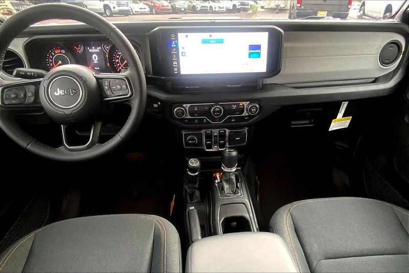 2025 Jeep Wrangler Unlimited Sport S photo 5