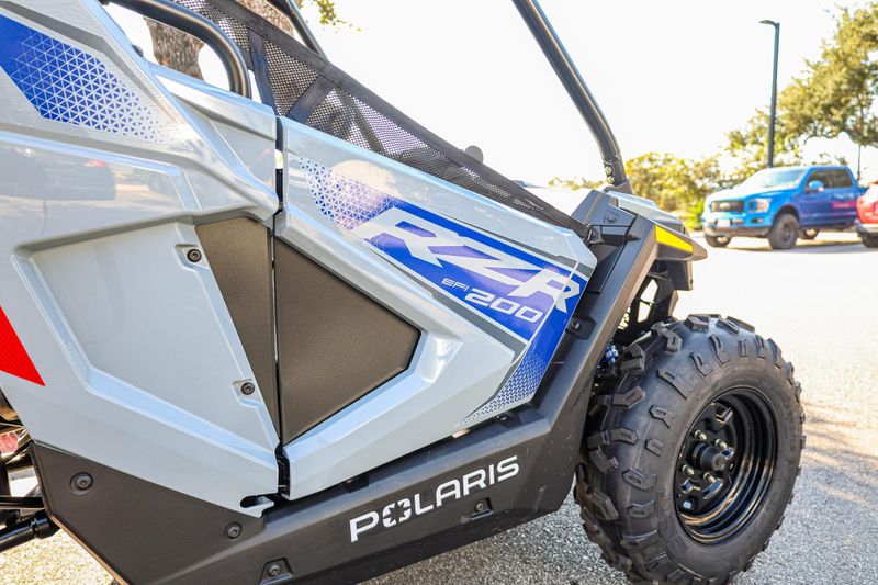 2025 Polaris RZR 200 EFI STORM GRAY AND BLUE Image 8