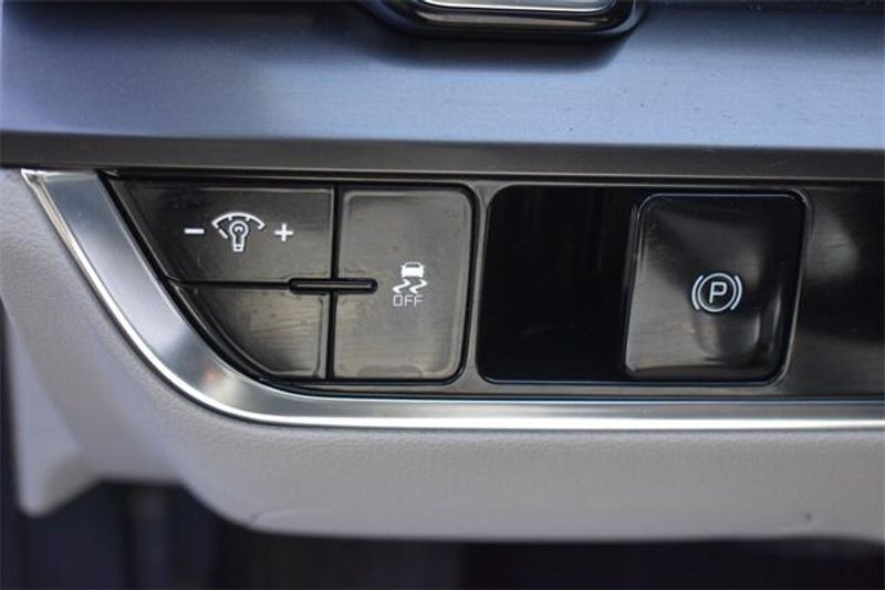 New 2025 Kia Sportage EXImage 22