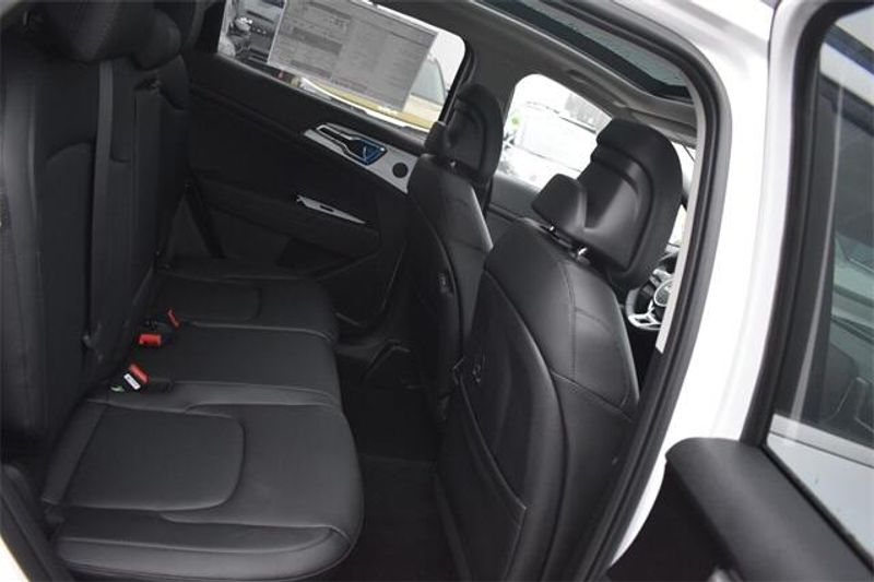 2025 Kia Sportage EXImage 14