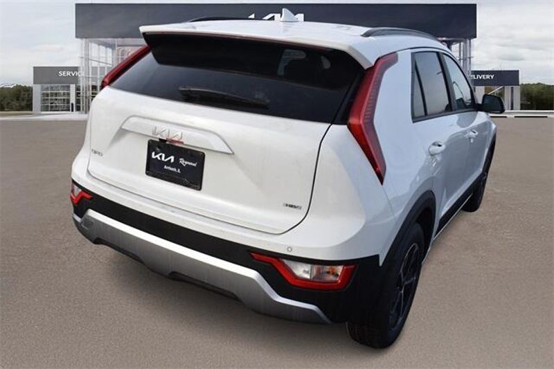 New 2025 Kia Niro EXImage 3