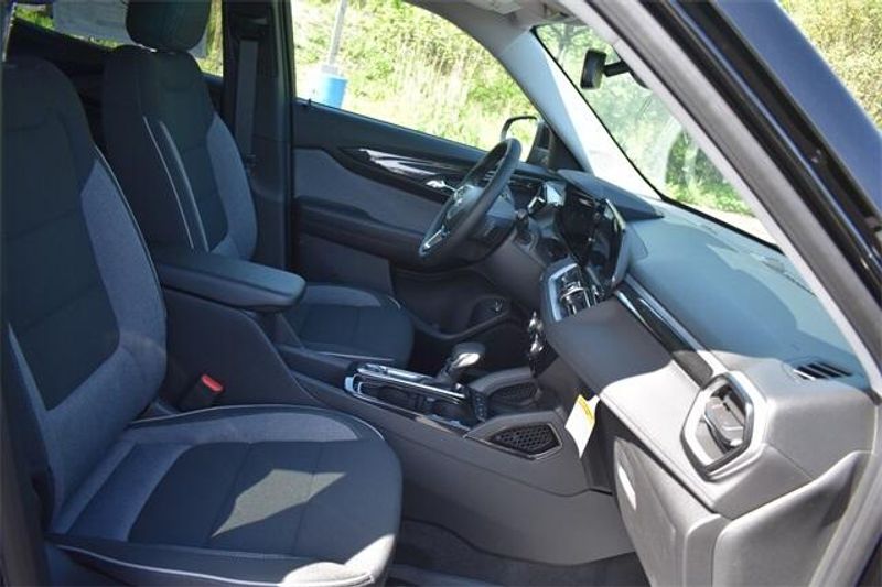 2025 Chevrolet TrailBlazer LTImage 12