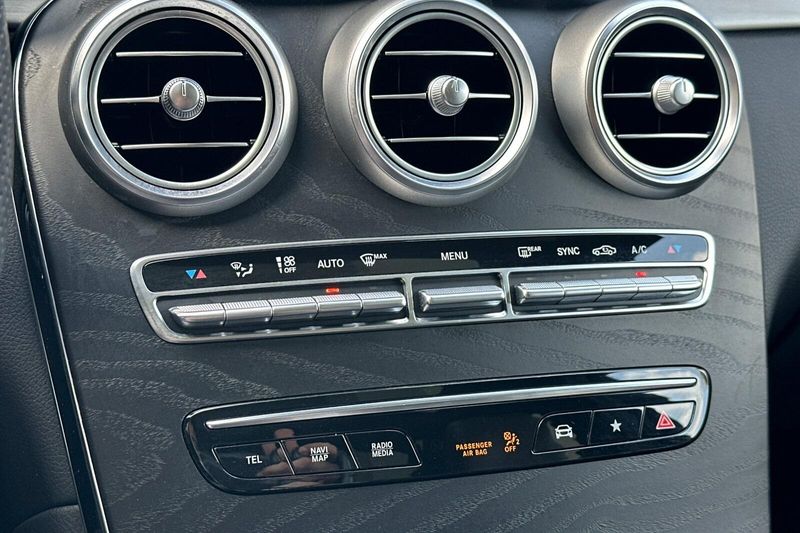 2021 Mercedes-Benz GLC 43 AMGImage 24