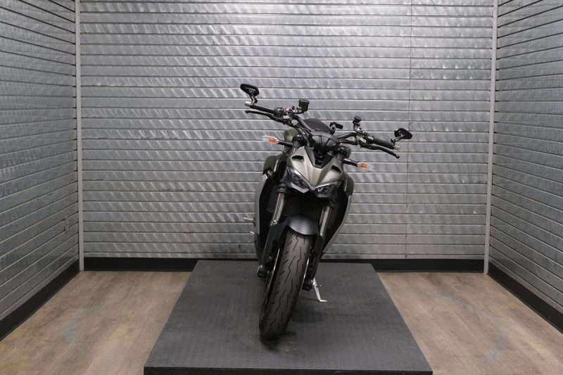 USED 2024 DUCATI STREETFIGHTER V2 Image 8