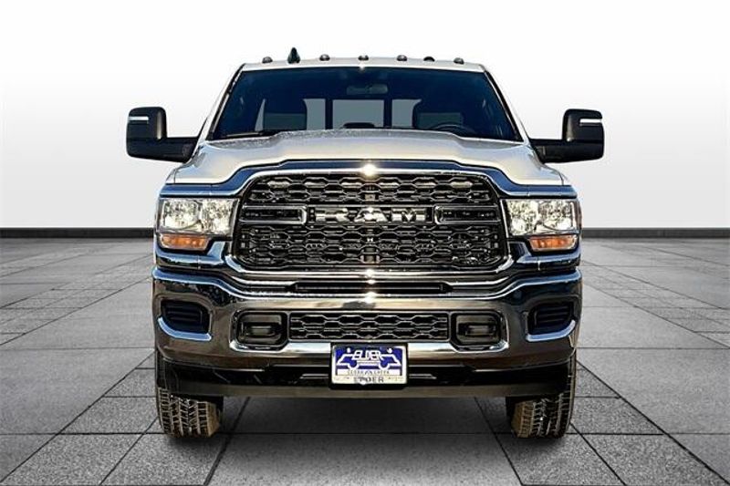 2024 RAM 3500 Tradesman Crew Cab 4x4 8