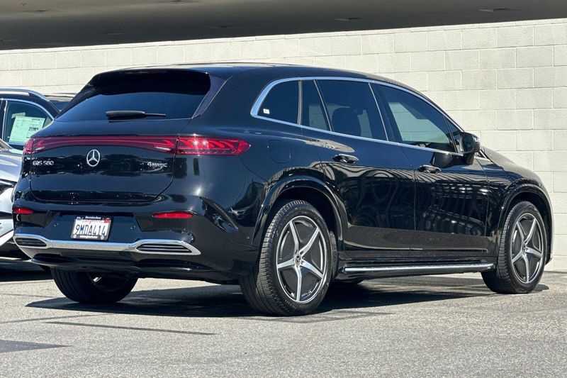 Used 2023 Mercedes-Benz EQS 580Image 4