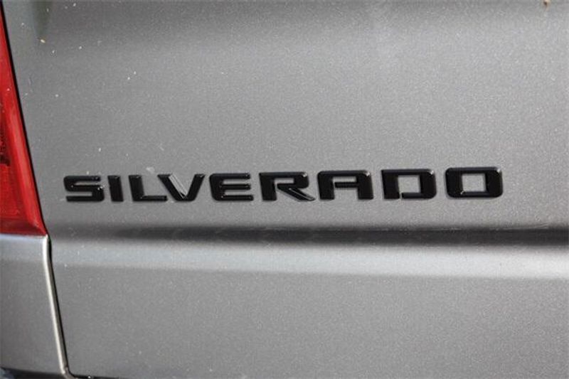New 2025 Chevrolet Silverado 1500 CustomImage 19