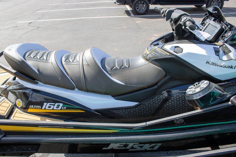 NEW 2026 KAWASAKI JET SKI ULTRA 160LX Image 5