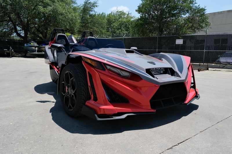 NEW 2026 POLARIS SLINGSHOT R AUTODRIVE Image 2