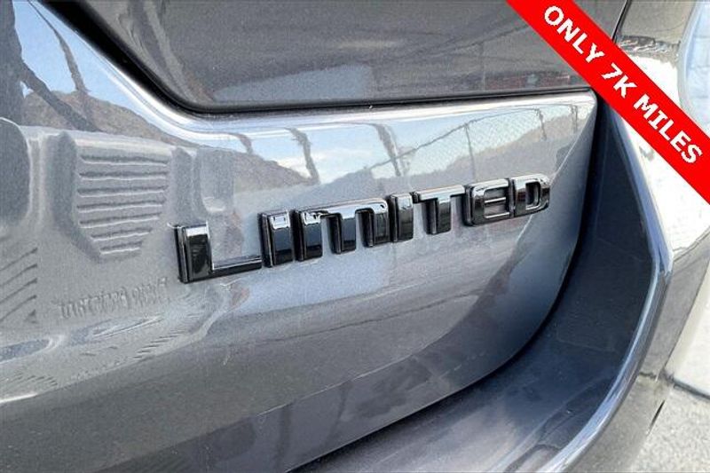 Used 2025 Jeep Grand Cherokee LimitedImage 31