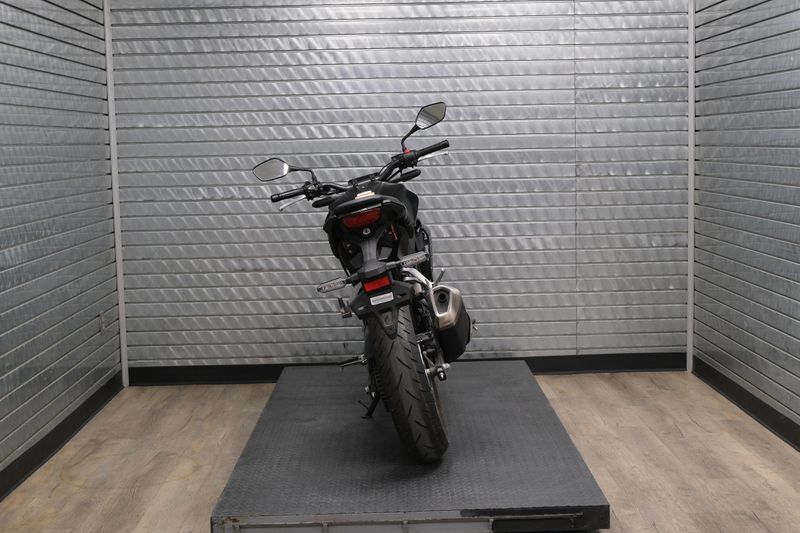 USED 2025 HONDA CB300R ABS Image 4