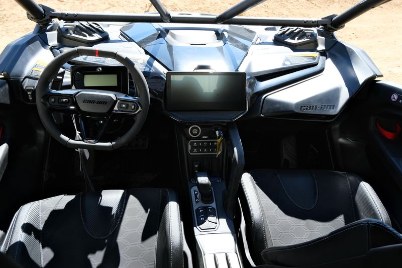 NEW 2026 CAN-AM MAVERICK R MAX X RC WITH SMARTSHOX 999T DCT Image 20