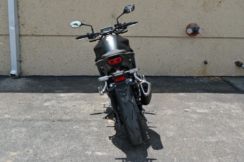 2025 Honda CB750 HORNET MATTE BLACK METALLIC Image 5
