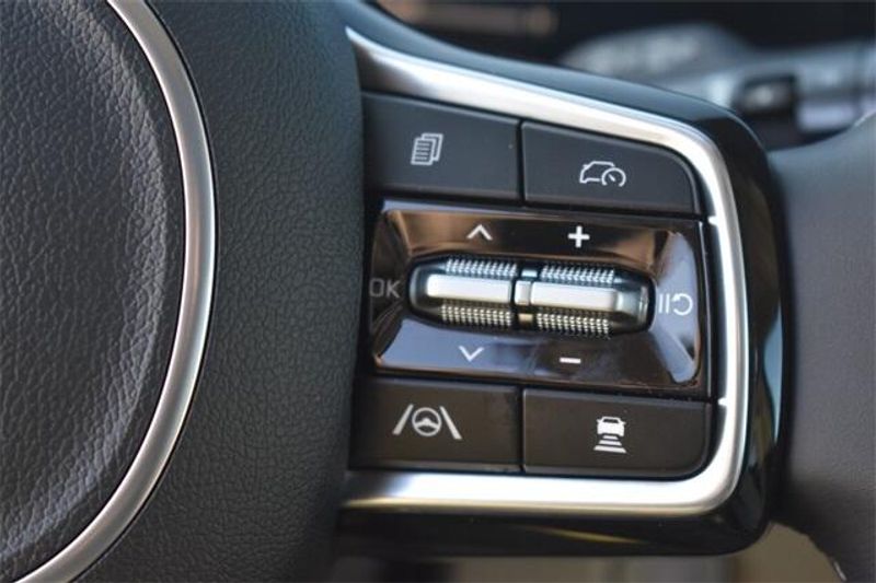 New 2025 Kia Sorento X-Line EXImage 27