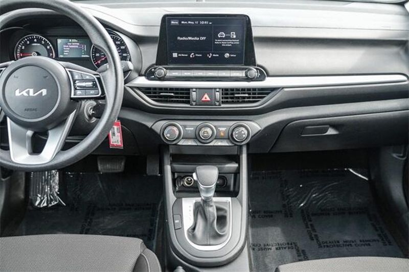 2024 Kia Forte LXImage 14