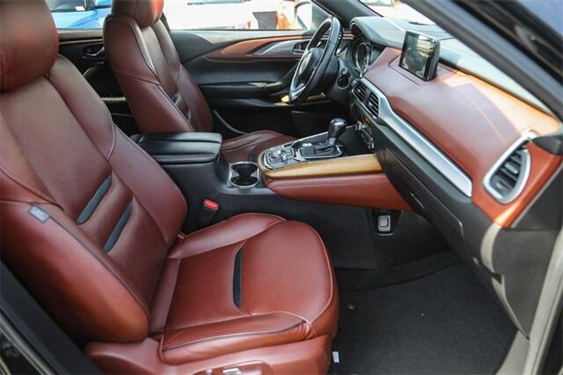 2018 Mazda CX-9 SignatureImage 16