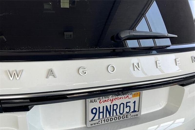 2023 Jeep Wagoneer Series IIIImage 31