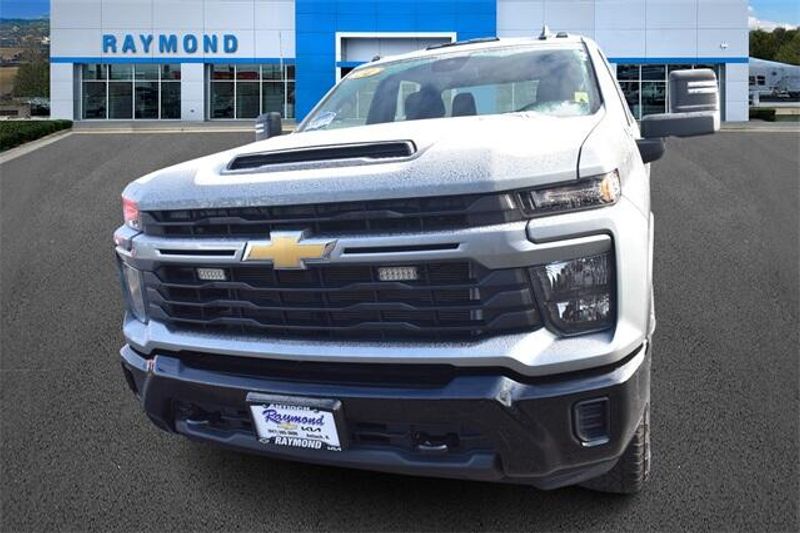 2024 Chevrolet Silverado 2500HD CustomImage 7