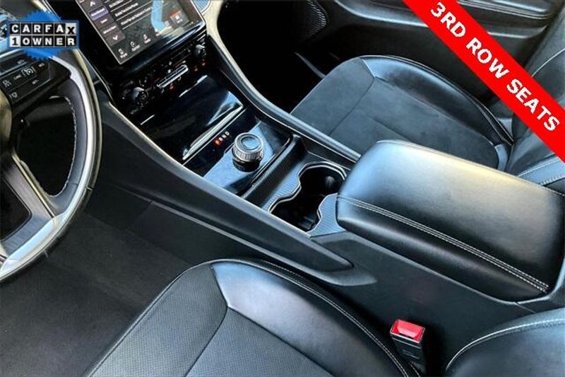 Used 2024 Jeep Grand Cherokee L AltitudeImage 17