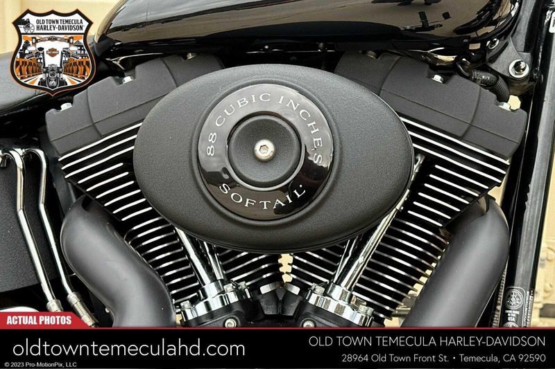 2001 Harley-Davidson FXSTB   in a VIVID BLACK exterior color. BMW Motorcycles of Temecula – Southern California (951) 506-6903 bmwmotorcyclesoftemecula.com 