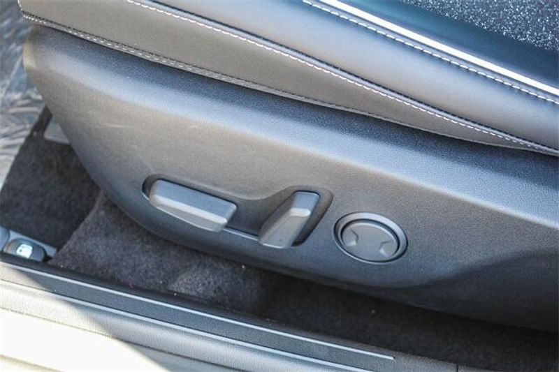New 2025 Kia K4 GT-LineImage 22