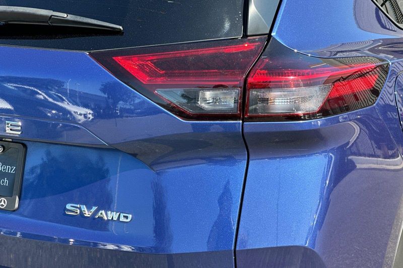 Used 2023 Nissan Rogue SVImage 33