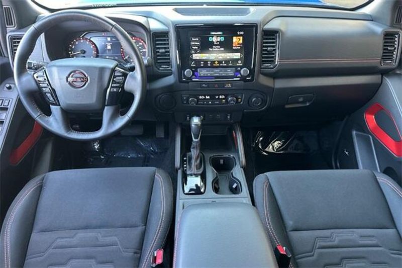 Used 2024 Nissan Frontier PRO-XImage 11