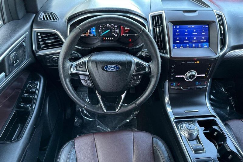 Used 2020 Ford Edge TitaniumImage 13
