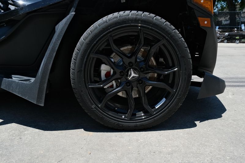 USED 2026 POLARIS SLINGSHOT S AUTODRIVE Image 8