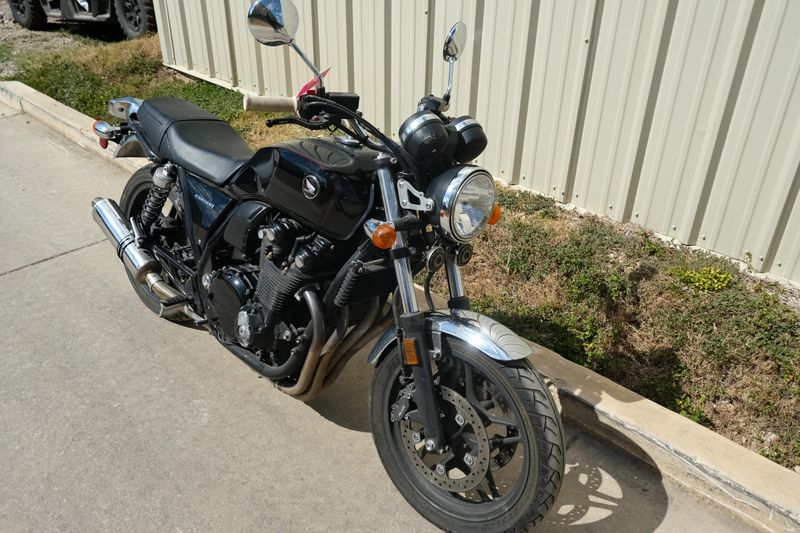 USED 2014 HONDA CB1100 Image 1