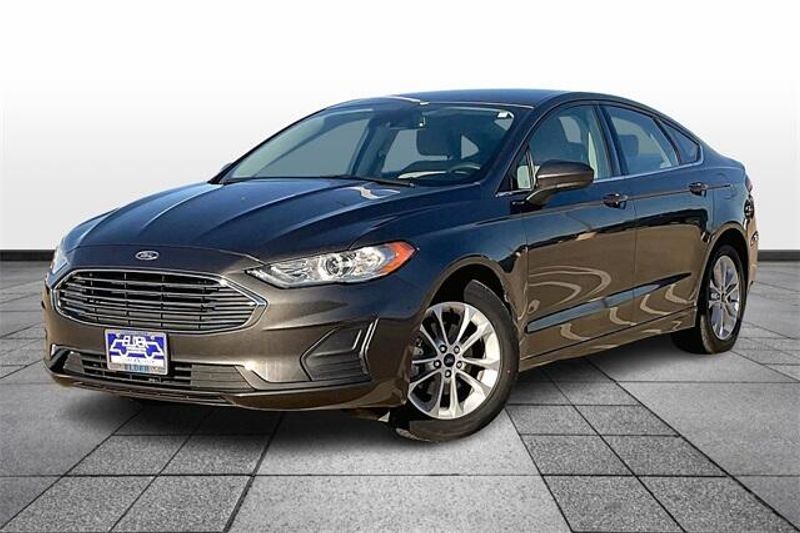 2019 Ford Fusion SEImage 2