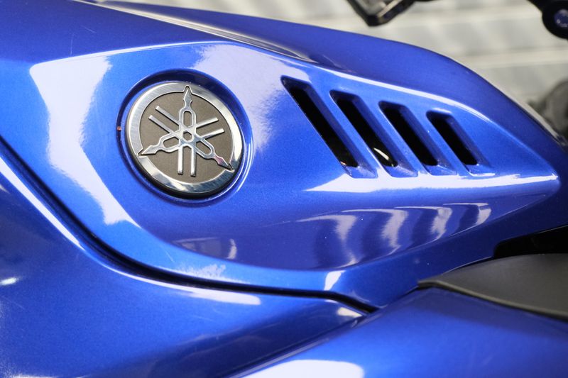 USED 2023 YAMAHA YZFR3 ABS Image 15