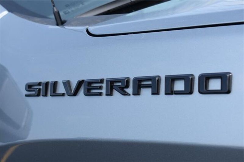 2025 Chevrolet Silverado 1500 RSTImage 12