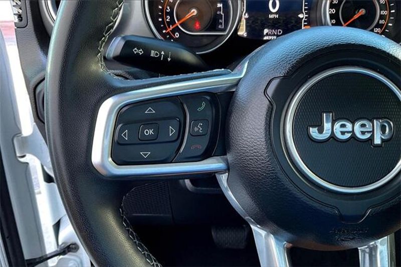 Used 2023 Jeep Wrangler SaharaImage 18