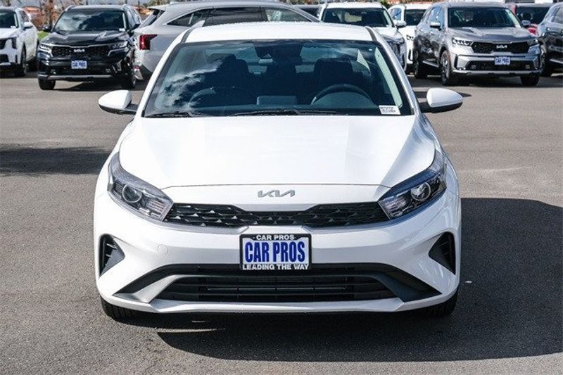 2024 Kia Forte LXSImage 3