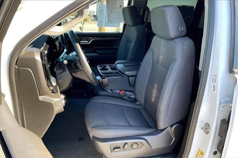 Used 2024 GMC Sierra 1500 ElevationImage 24