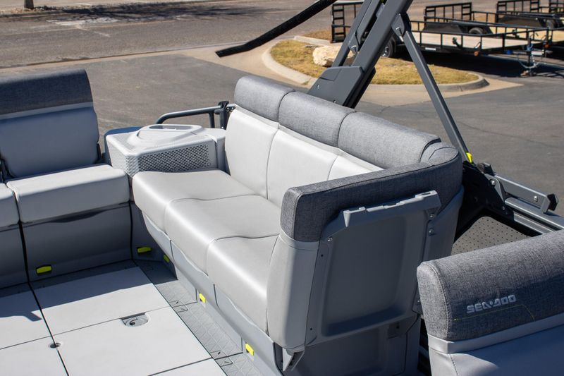 NEW 2026 SEADOO SWITCH CRUISE 21 300HP TECH PACKAGE WITH PAINTED TRAILER Image 20