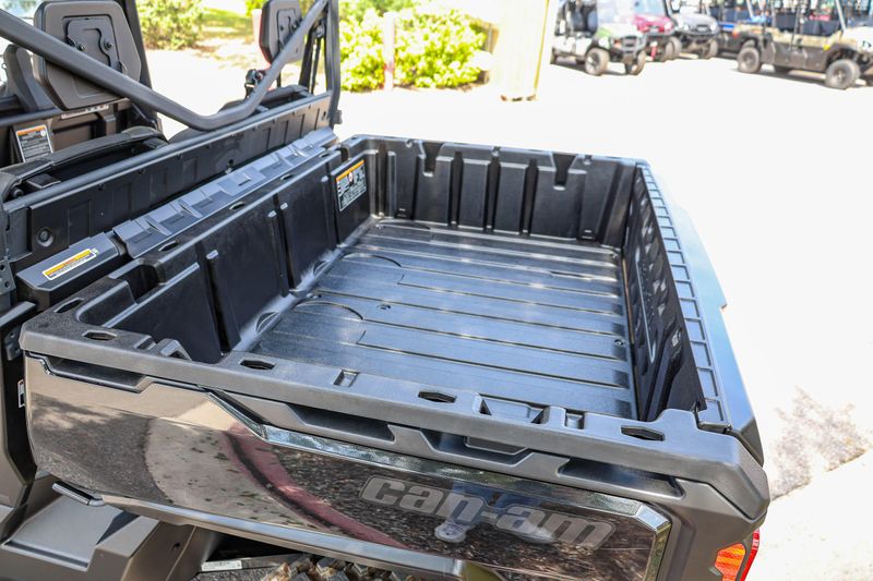 USED 2025 CAN-AM DEFENDER MAX LONE STAR HD10 Image 5