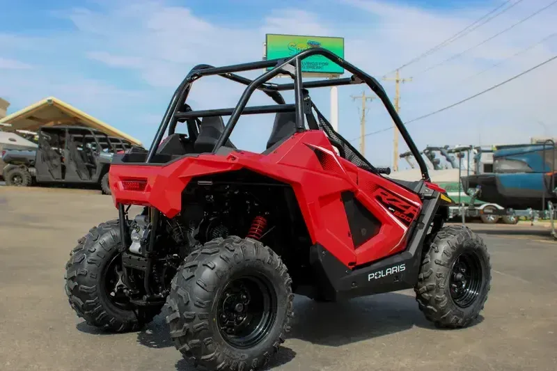 2025 Polaris RZR 200 EFI INDY RED Image 7