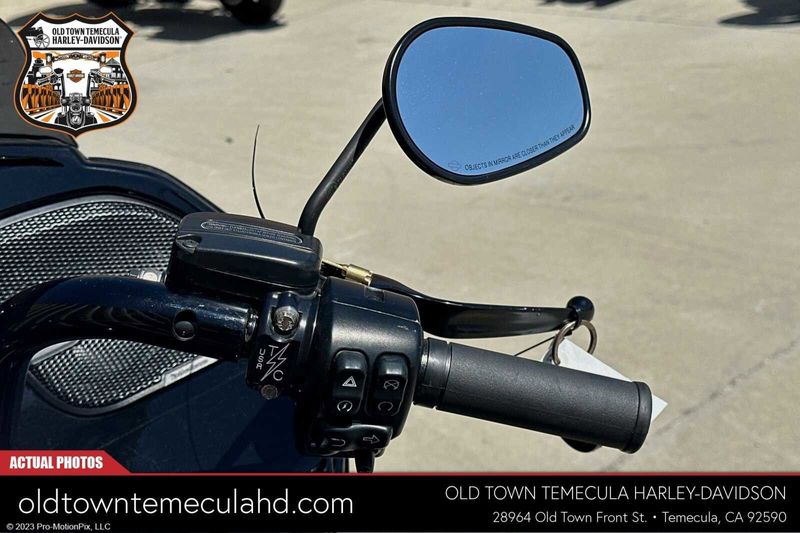 2022 Harley-Davidson Road Glide in a Black exterior color. BMW Motorcycles of Temecula – Southern California (951) 506-6903 bmwmotorcyclesoftemecula.com 