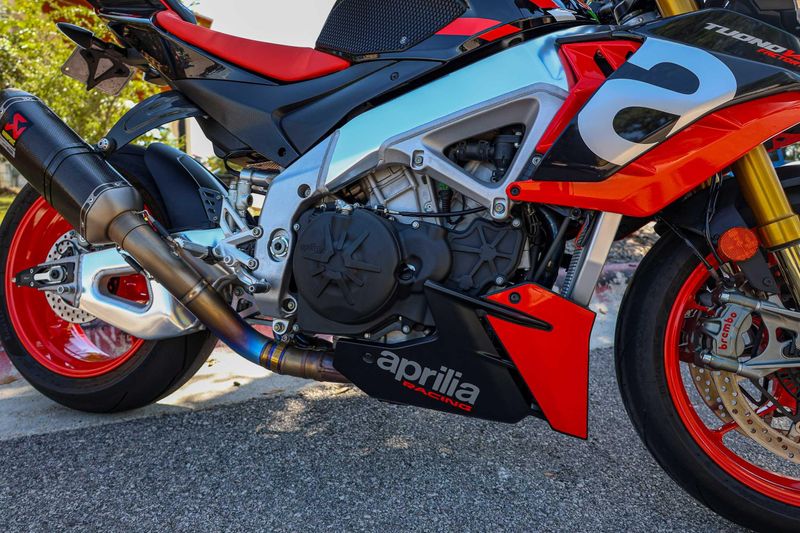 USED 2021 APRILIA TUONO V4 FACTORY Image 12